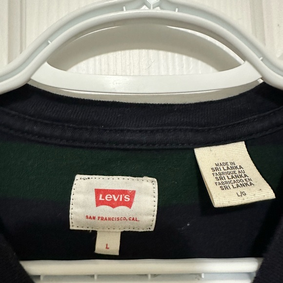 ‼️ Navy blue and green stripes Levi’s t shirt  (included in BOGO 50% off) - Picture 2 of 4